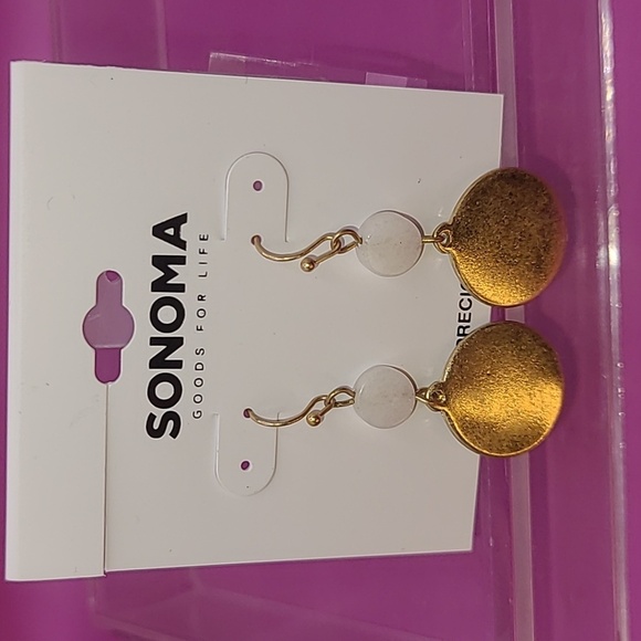 Sonoma dangle earrings gold tone with semi-precious white stone - Picture 3 of 4